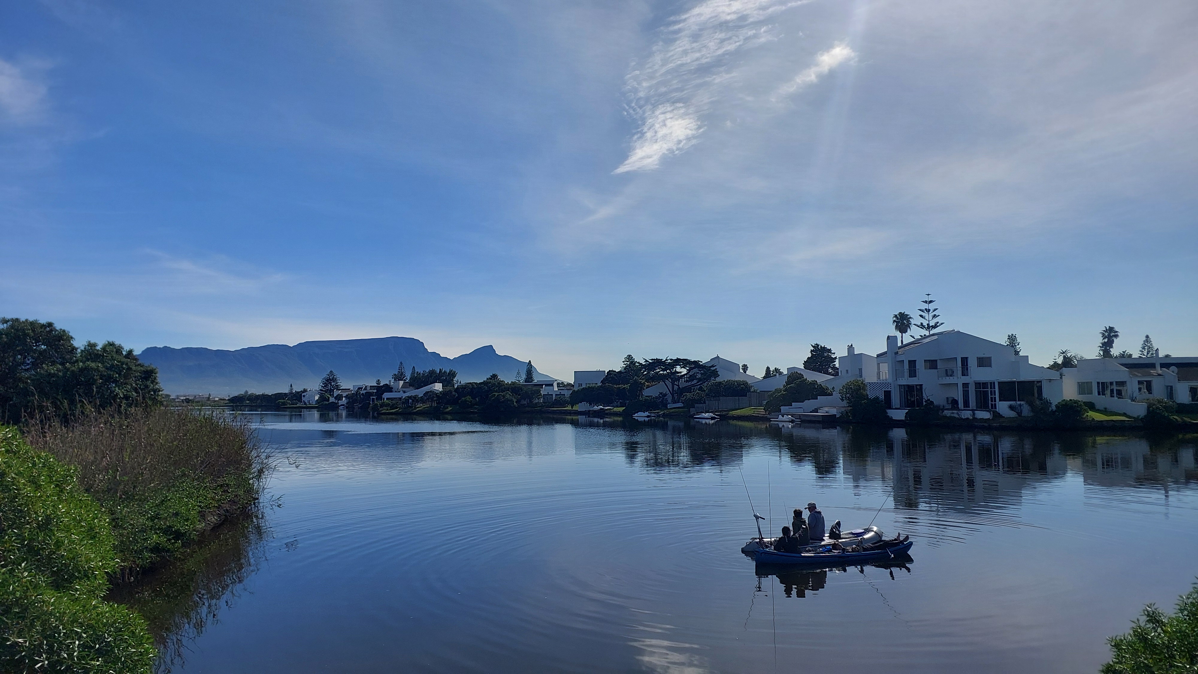 Marina da Gama canals